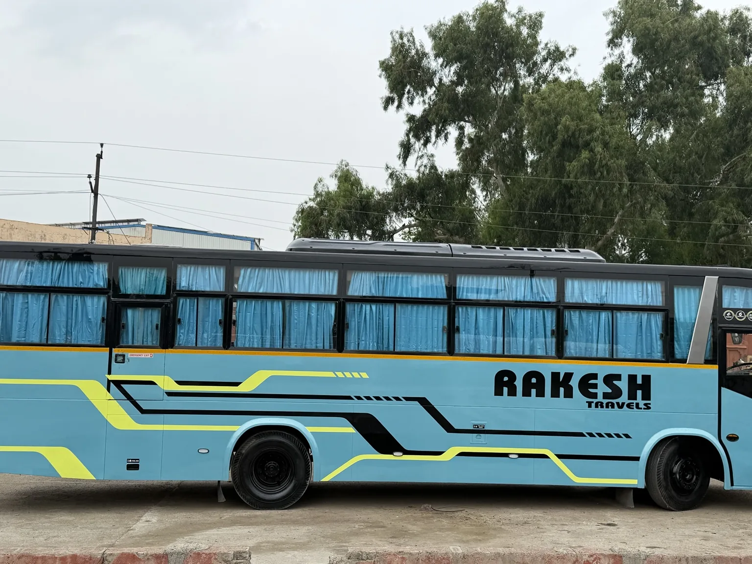 Rakesh Travels luxury bus in Kota